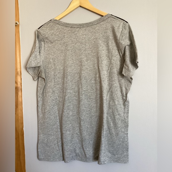 Purdue 3 t-shirt bundle (men’s/women’s) size XL. - Picture 5 of 10